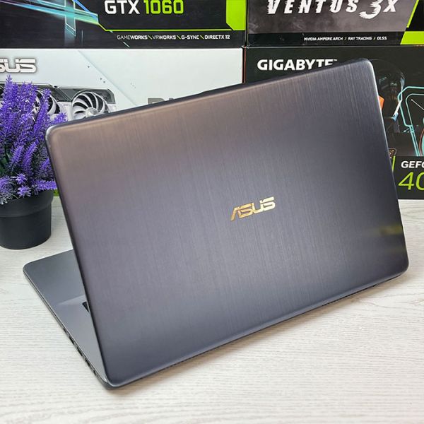 Мощный Игровой ноутбук Asus VivoBook 17 N705U 17.3" i7 8550U GTX 1050 16GB +SSD