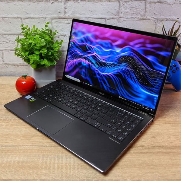 Мощный Игровой ноутбук ASUS ZenBook Q536F 15.6" 4K Touch i7 8565U GTX 1050 Max-Q 2GB 16GB +SSD