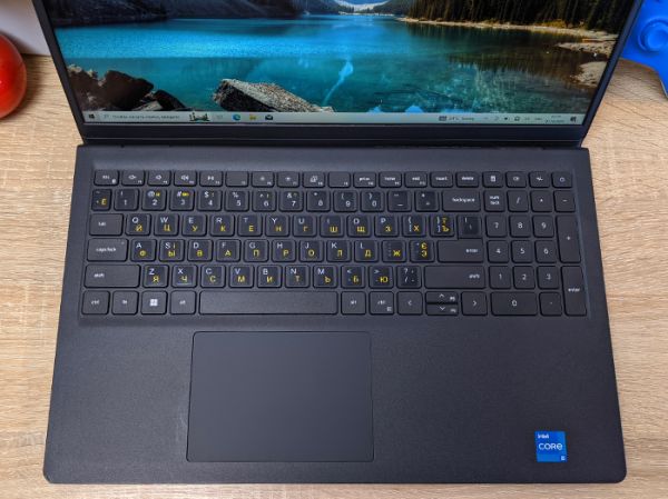 Dell Inspiron 15 3511 - Потужний і Компактний Ноутбук з Windows 10 і Гарантією (15.6'' i5 1135G7 16GB 256GB SSD)