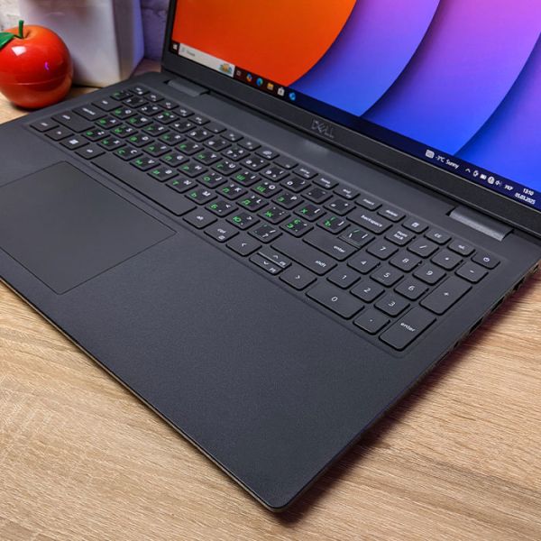 Dell Latitude 3520 - Ігровий Ноутбук з Windows 10 і Гарантією (15.6'' i7 1165G7 16GB 256GB SSD)