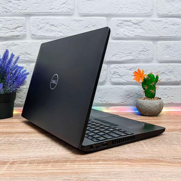 БУ Ноутбук Dell Precision 3541 15.6" FHD IPS i5 9400H UHD Graphics 8GB 256GB SSD