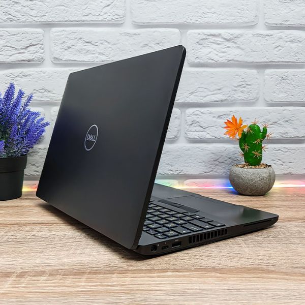 БУ Ноутбук Dell Precision 3541 15.6" FHD IPS i5 9400H UHD Graphics 8GB 256GB SSD