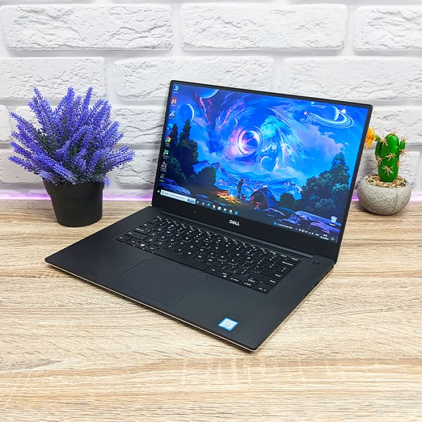 БУ Ноутбук Dell Precision 5520 15.6" FHD IPS i7 7820HQ Nvidia Quadro M1200 4GB 16GB 256GB SSD