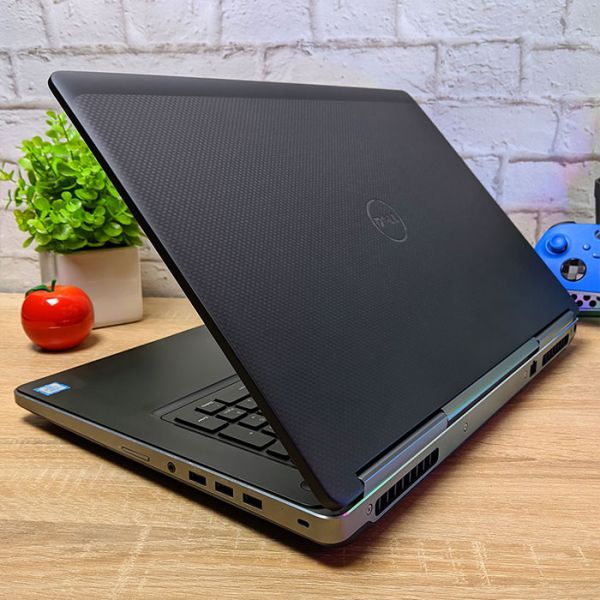 БУ Ноутбук Dell Precision 7710/7720 17.3" FHD IPS i7 6820HQ Quadro M4000M 16GB 256GB SSD