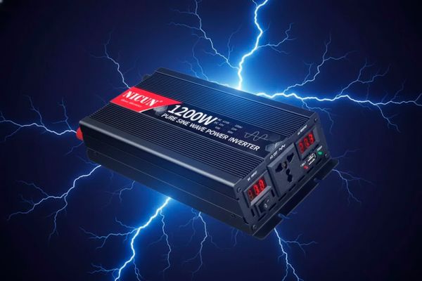 Инвертор с чистым синусом 1200W (12В в 220В)