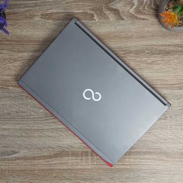 БУ Ноутбук Fujitsu Lifebook E743 14'' HD+ TN i5 3340M 8GB 128GB SSD