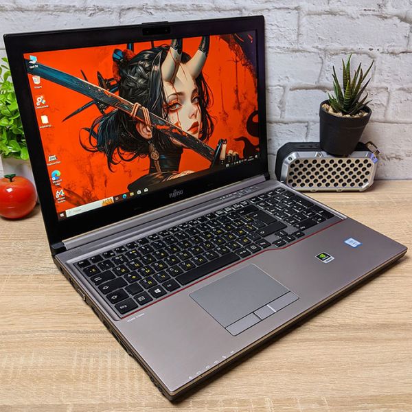 Производительный Ноутбук Fujitsu CELSIUS H760 15.6" i7 6820HQ Nvidia Quadro M1000M 40GB RAM 512GB SSD+ веб камера в подарок