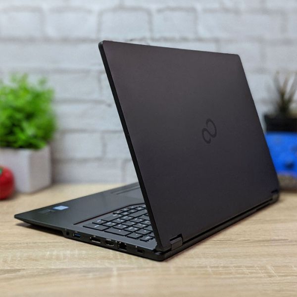 БУ Ноутбук Fujitsu LIFEBOOK U758 15.6" FHD IPS i5 8250U 8GB RAM 256GB SSD