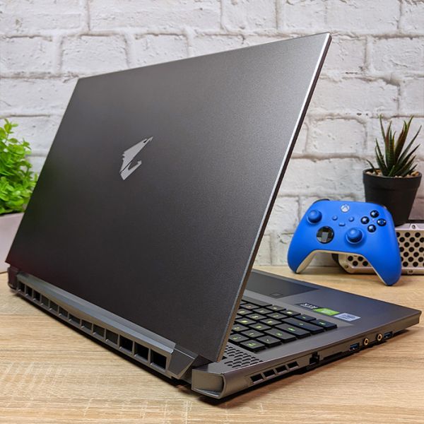 Мощный Игровой ноутбук Gigabyte AORUS 17G KB (RX7G) 17.3" i7 108750H RTX 2060 16GB +SSD