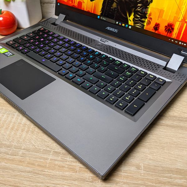 Мощный Игровой ноутбук Gigabyte AORUS 17G KB (RX7G) 17.3" i7 108750H RTX 2060 16GB +SSD