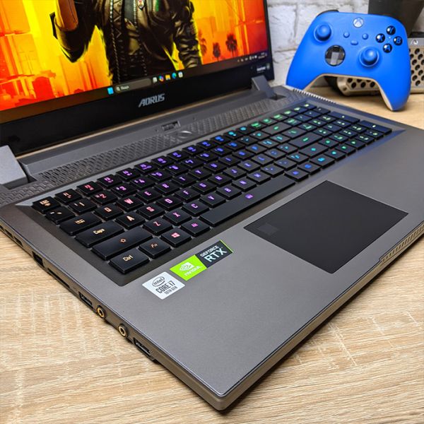 Мощный Игровой ноутбук Gigabyte AORUS 17G KB (RX7G) 17.3" i7 108750H RTX 2060 16GB +SSD