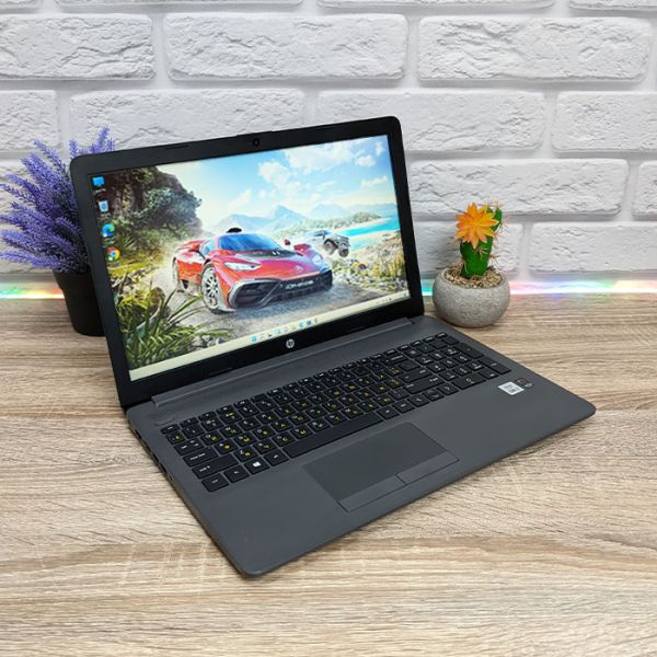 БУ Ноутбук HP 250 G7 15.6'' FHD TN i7 1065G7 Iris Plus 16GB 256GB SSD