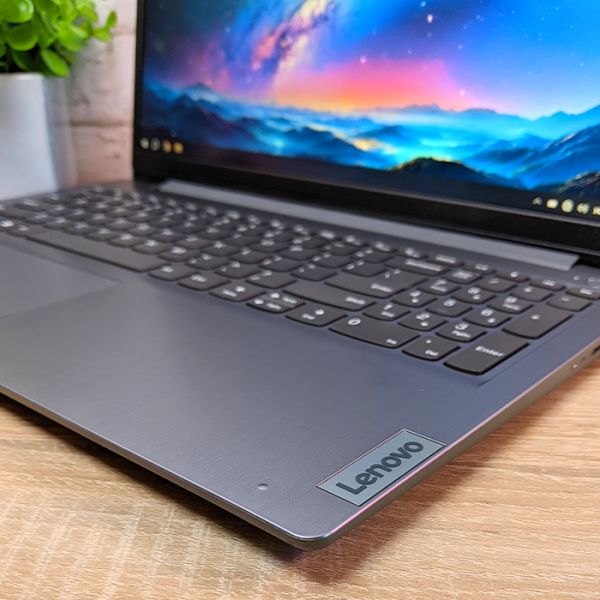 Lenovo IdeaPad 3 15iTL6 - Потужний і Компактний Ноутбук з Windows 10 і Гарантією (15.6'' i5 1135G7 20GB 1TB SSD)