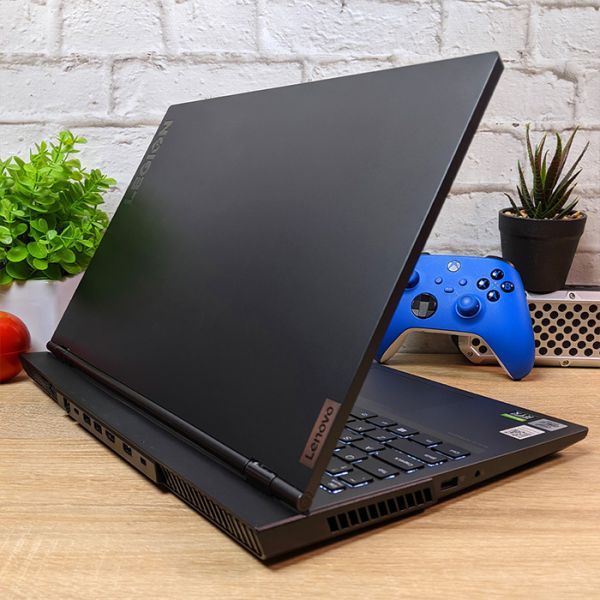 Сучасний ігровий ноутбук Lenovo Legion 5 15IMH05H 81Y6 15.6" 240Hz IPS i7 10750H RTX 2060 16GB + SSD