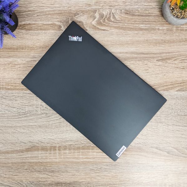 БУ Ноутбук Lenovo ThinkPad E15 Gen2 15.6'' FHD IPS Ryzen 5 4500U 16GB 256GB SSD