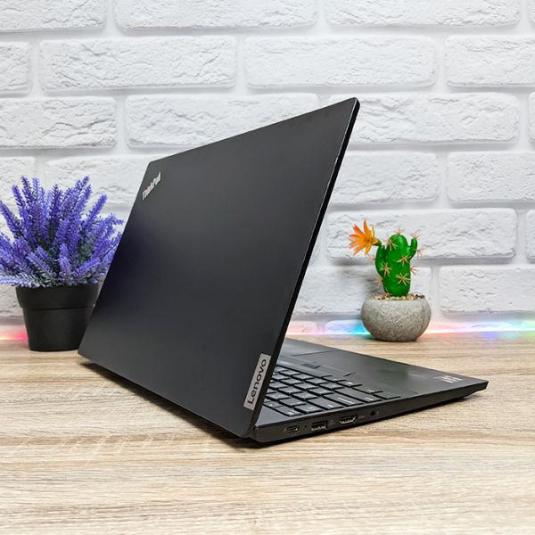БУ Ноутбук Lenovo ThinkPad E15 Gen2 15.6'' FHD IPS Ryzen 5 4500U 16GB 256GB SSD