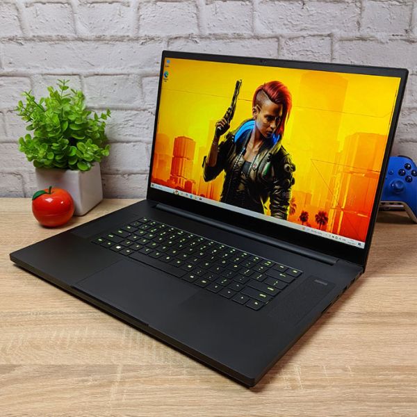 Тонкий Ігровий Ноутбук Blade Razer RZ09-0287 17.3" 144Гц i7 9750H RTX 2060 6GB 16GB +SSD