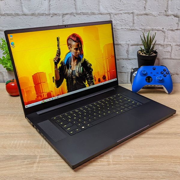 Тонкий Ігровий Ноутбук Blade Razer RZ09-0287 17.3" 144Гц i7 9750H RTX 2060 6GB 16GB +SSD