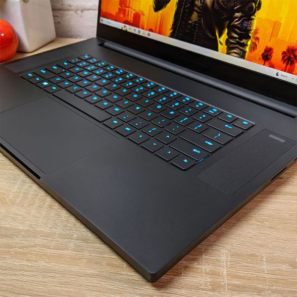 Тонкий Ігровий Ноутбук Blade Razer RZ09-0287 17.3" 144Гц i7 9750H RTX 2060 6GB 16GB +SSD