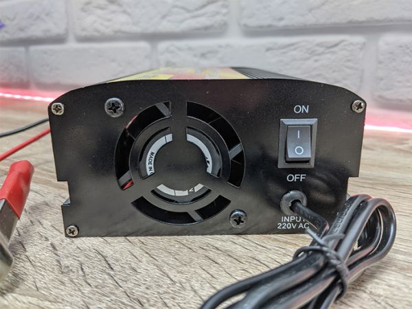 Зарядное устройство для аккумулятора с дисплеем Battery Charger 20A MA-1220A